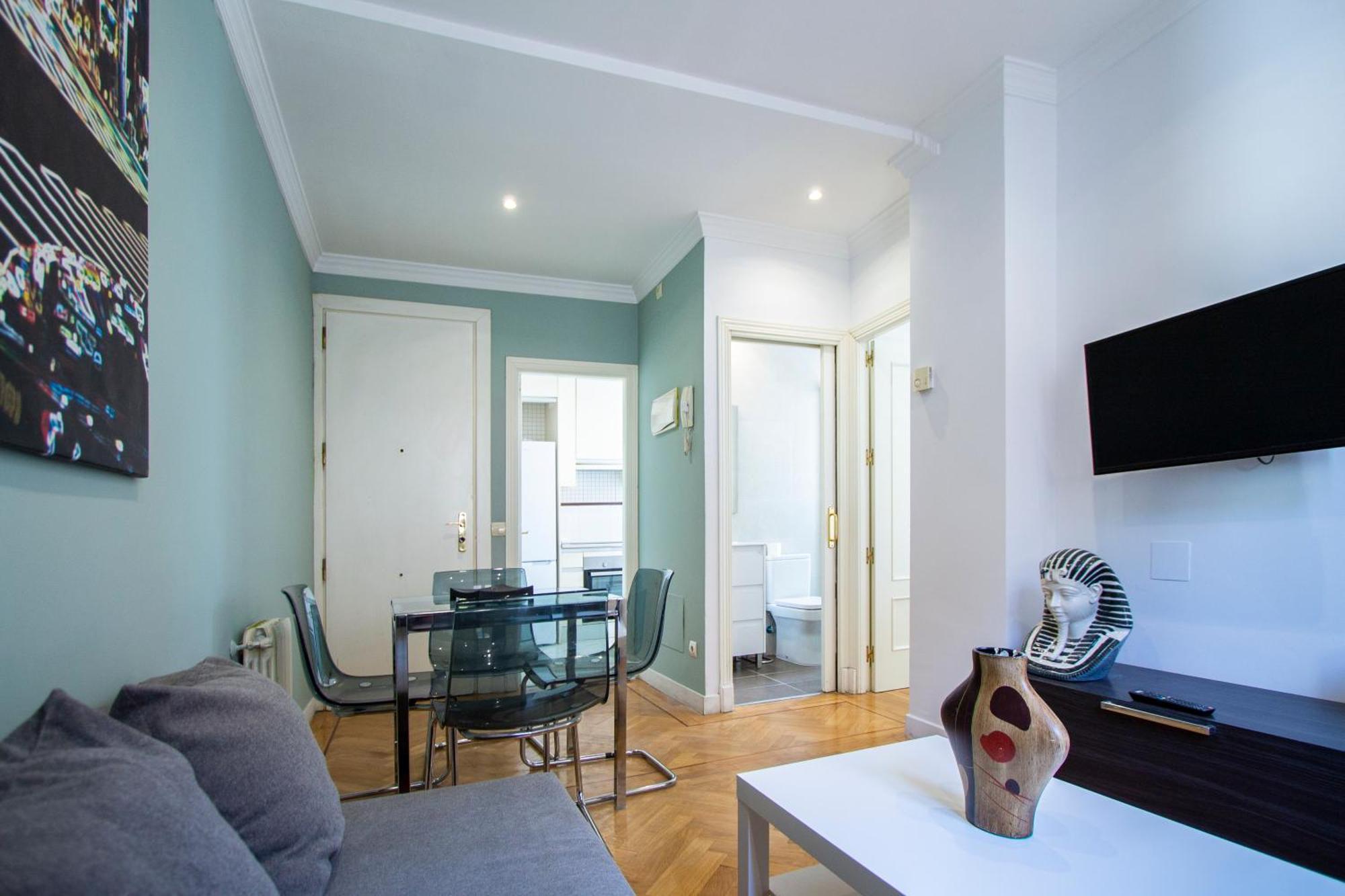 Apartamentos Dali Madrid Dış mekan fotoğraf