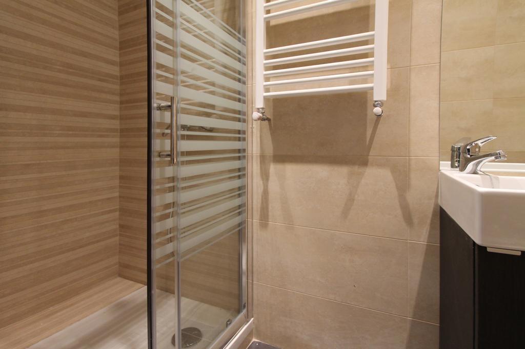 Apartamentos Dali Madrid Dış mekan fotoğraf